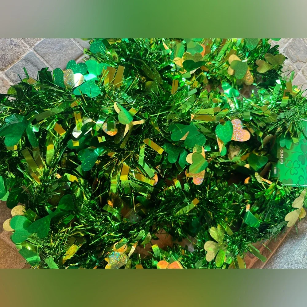 St. Patrick's Day Party Decoration Set - Green and Gold